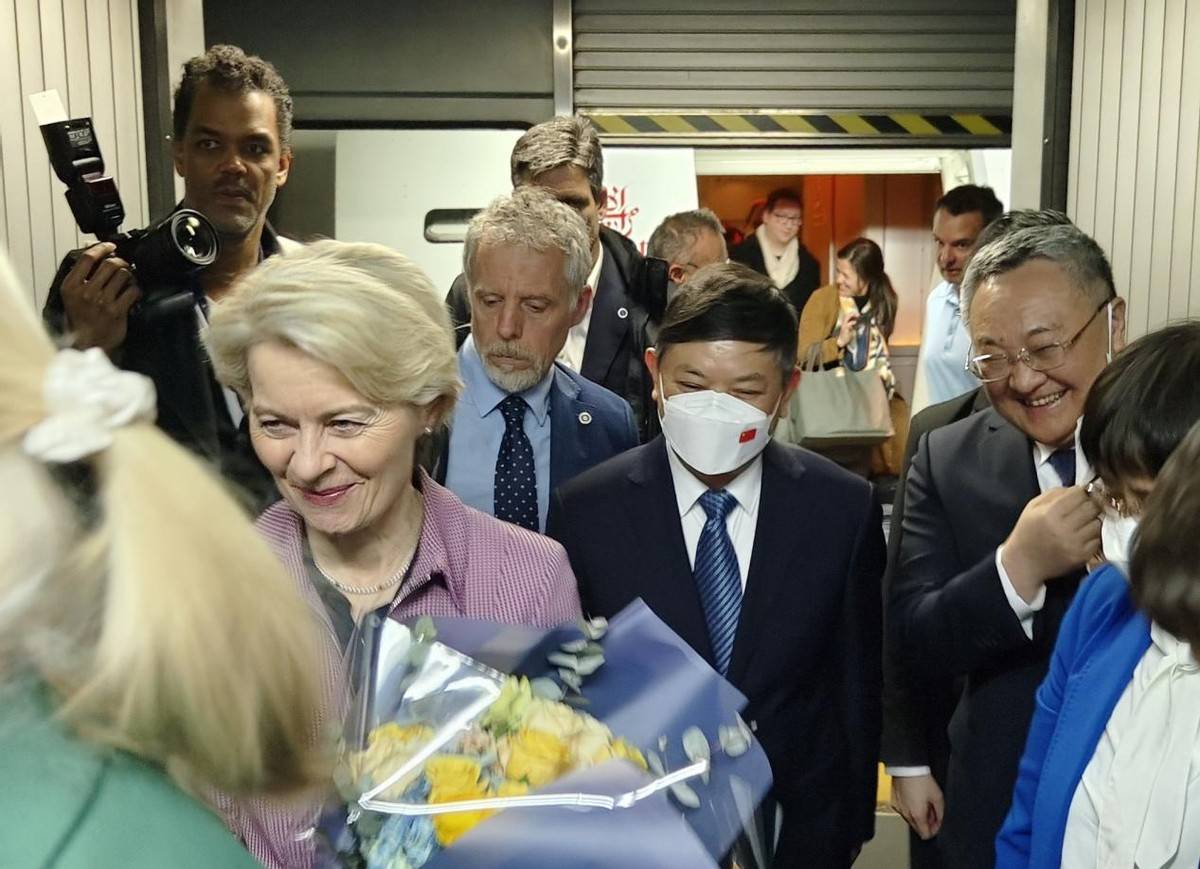 冯德莱恩本周将访华，中方为何不发送邀请函，欧盟方面心知肚明